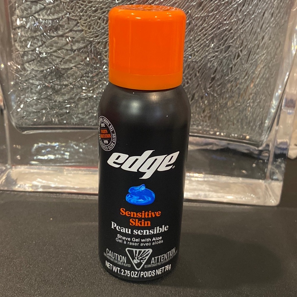 EDGE SENSITIVE SKIN SHAVE GEL WITH ALOE